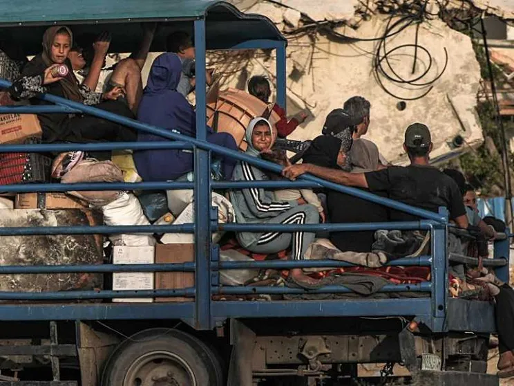 Offensiva su Rafah, Israele ordina di evacuare. Parigi: fermatevi