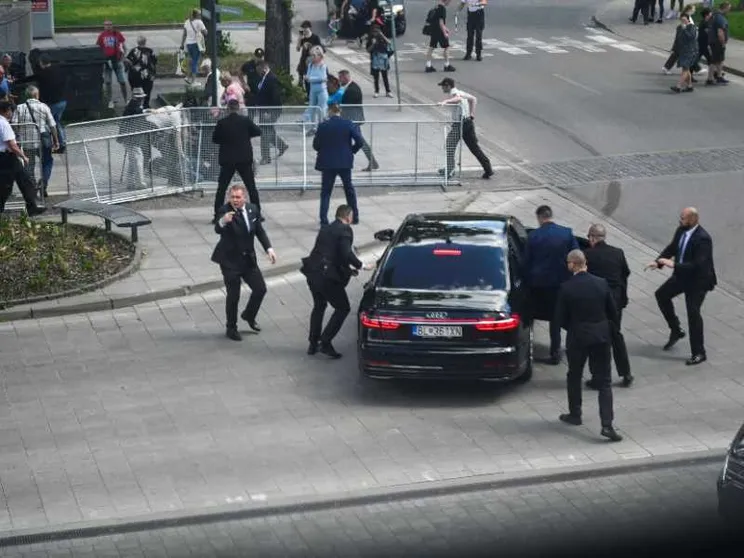 Attentato al premier Fico, stabile dopo l'intervento. Preso l'aggressore