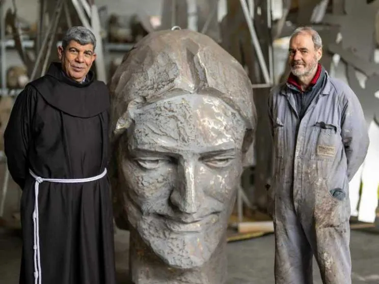 Da Verona a Gerusalemme: la statua di Cristo benedetta dal Papa
