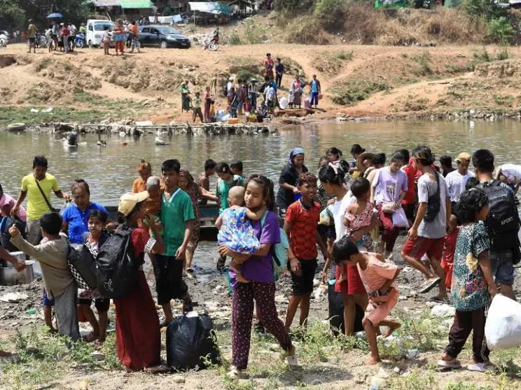 Il Myanmar scopre un'altra guerra nella guerra
