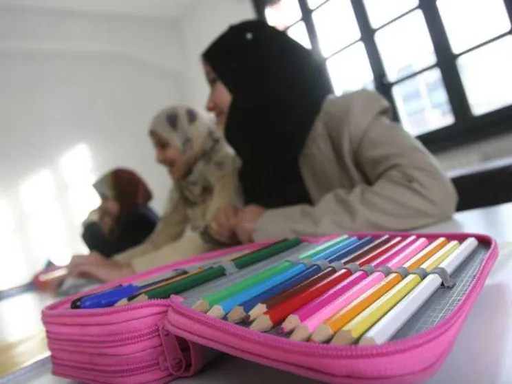 No, non si fa integrazione censurando la Divina Commedia