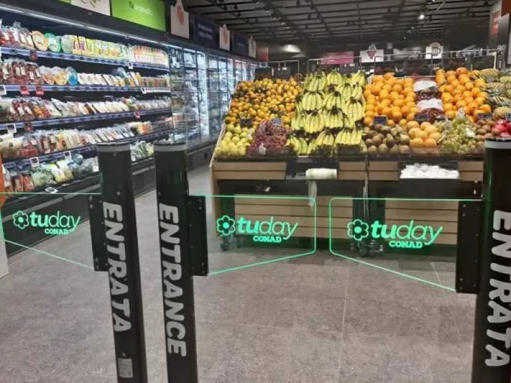 Spesa veloce con sensori e telecamere: il supermercato ti riconosce alla cassa