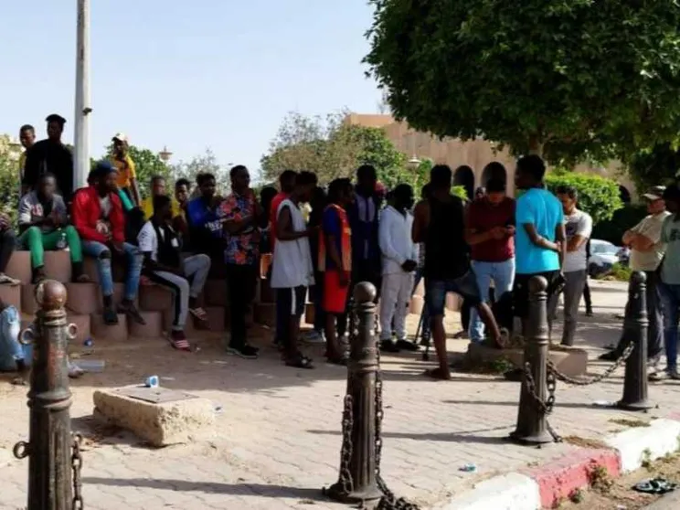 Tunisia, nuove prove di repressione. «Arrestato chi aiuta i migranti»
