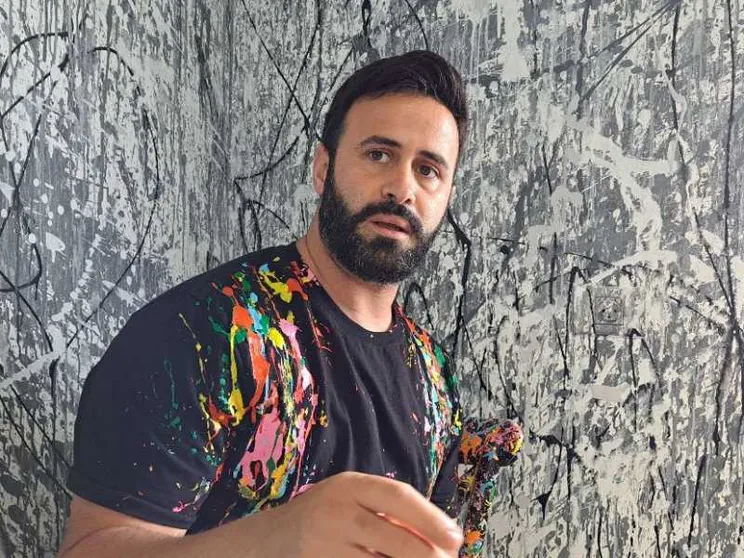 Da emarginato a star dei social. Artista druso: «La mia rabbia a colori»