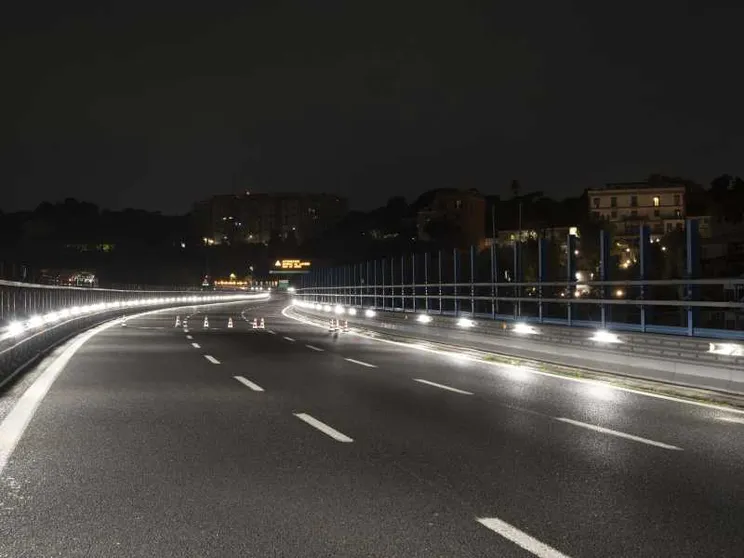 Autostrade per l'Italia sperimenta la luce radente: ecco a cosa serve