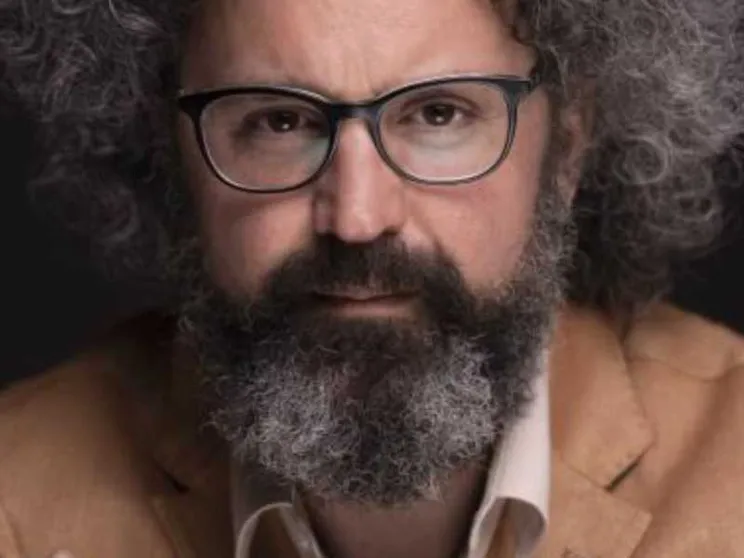 «Dalle tenebre alla luce»: il nuovo disco di Simone Cristicchi
