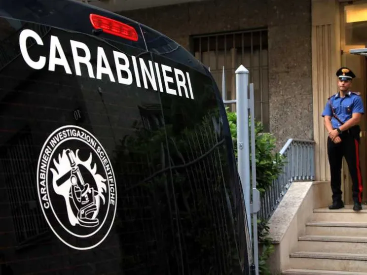La figlia va in vacanza, anziana disabile lasciata morire di stenti