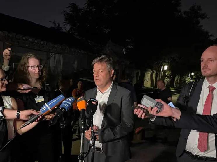 Il messaggio di Pechino all’Europa: «Rischiamo la guerra commerciale»