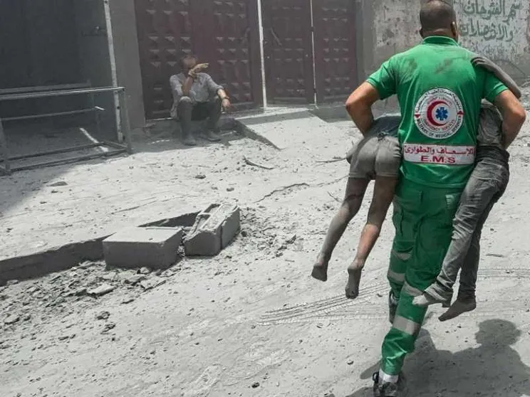 Altre bombe sui campi profughi a Gaza: più di 100 le vittime in 24 ore