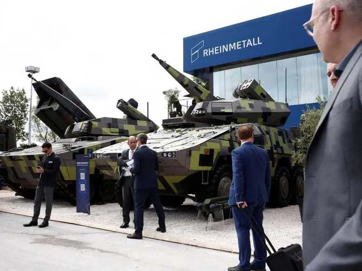 Le maxi-forniture di armi all'Ucraina fanno ripartire la locomotiva tedesca
