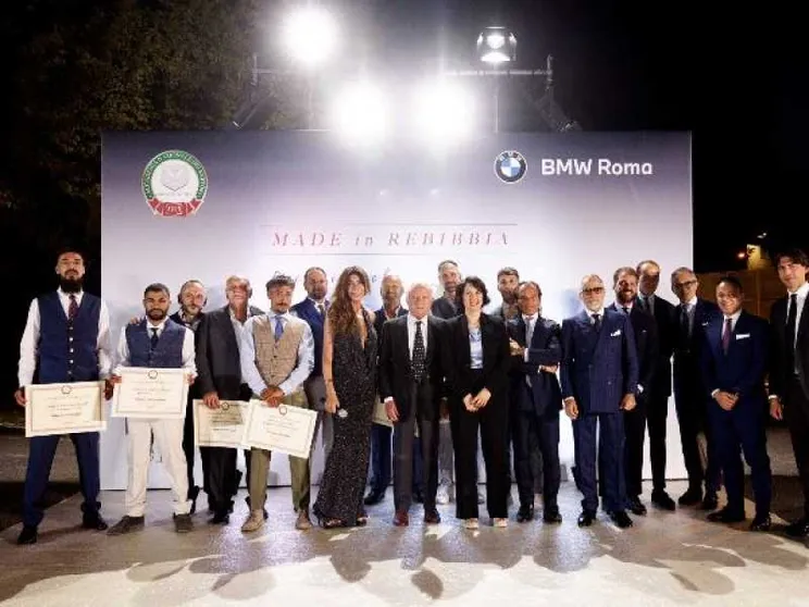 Creatori di abiti dietro le sbarre: il progetto dell'Accademia dei Sartori