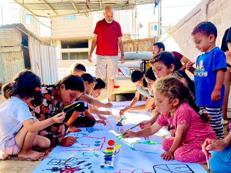La resistenza di Basel: colori e tavole per aiutare i bimbi a restare umani