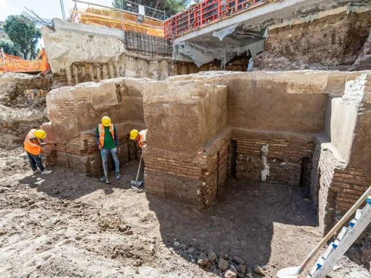 Roma, a piazza Pia riemerge il Portico di Caligola