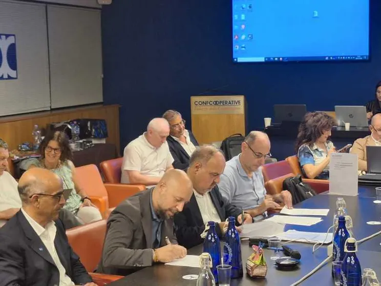 Intesa sul contratto delle Bcc: aumenti medi di 435 euro