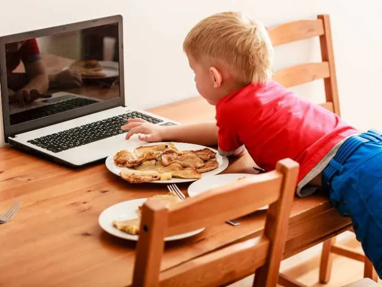 Diciamolo, i bambini senza regole nei locali pubblici sono uno stress