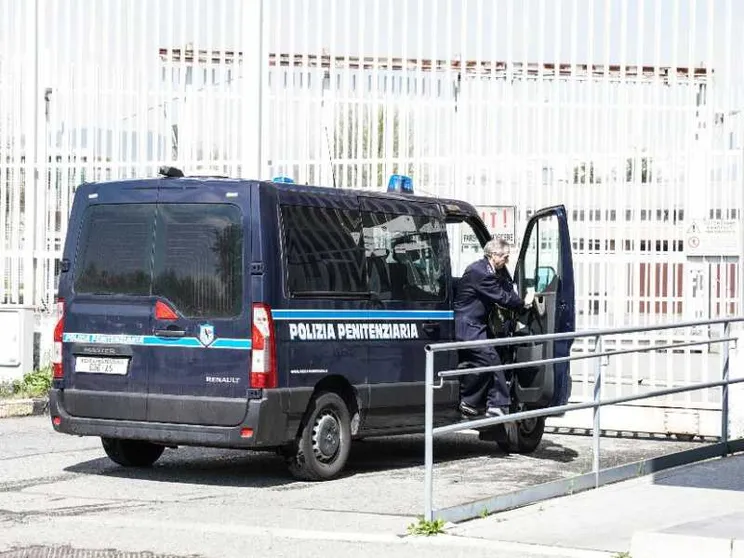 Le carceri (anche minorili) scoppiano: presenze al 130%, proteste, suicidi