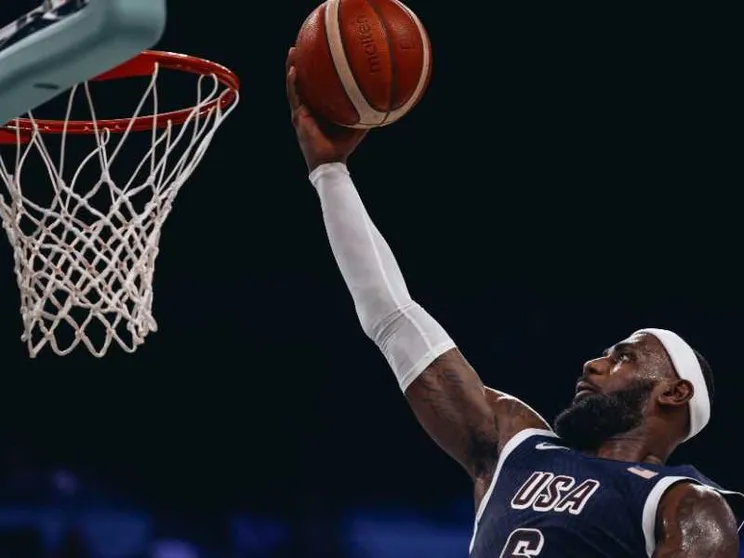 Parigi brilla con le stelle Nba: molto showbiz poco olimpismo