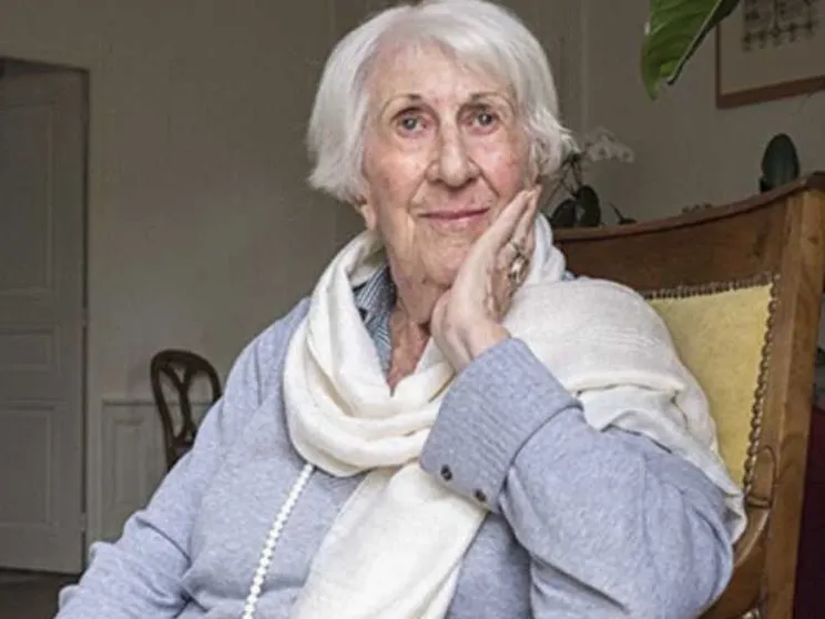 È morta a 101 anni la scrittrice francese Annick de Souzenelle
