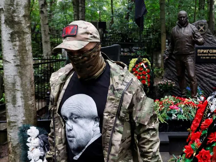 Un anno dopo la morte, l'«eroe» Prigozhin dà ancora fastidio a zar Putin