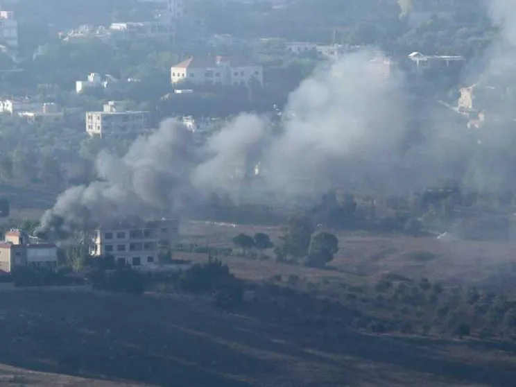 Fuoco incrociato Hezbollah-Israele. E Hamas lascia i negoziati del Cairo
