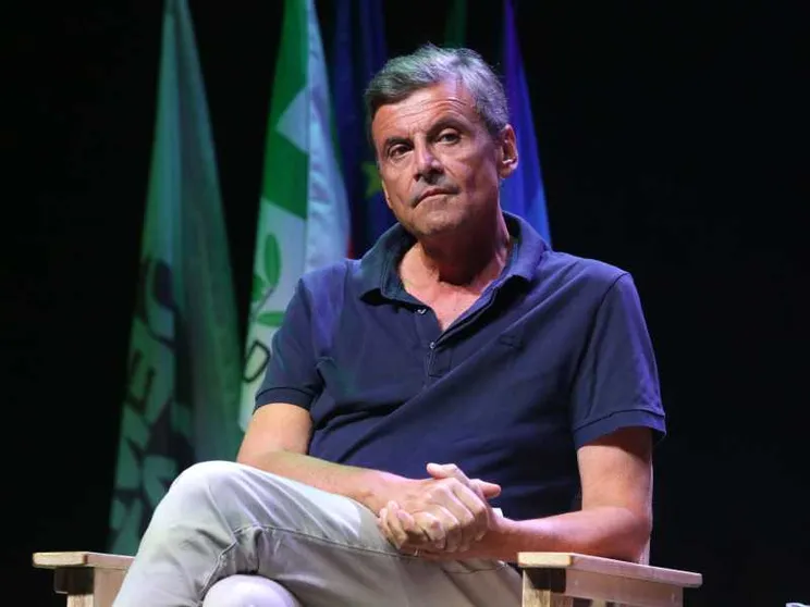 Calenda: Il campo largo un pericolo. Autonomia sbagliata ma non è un alibi