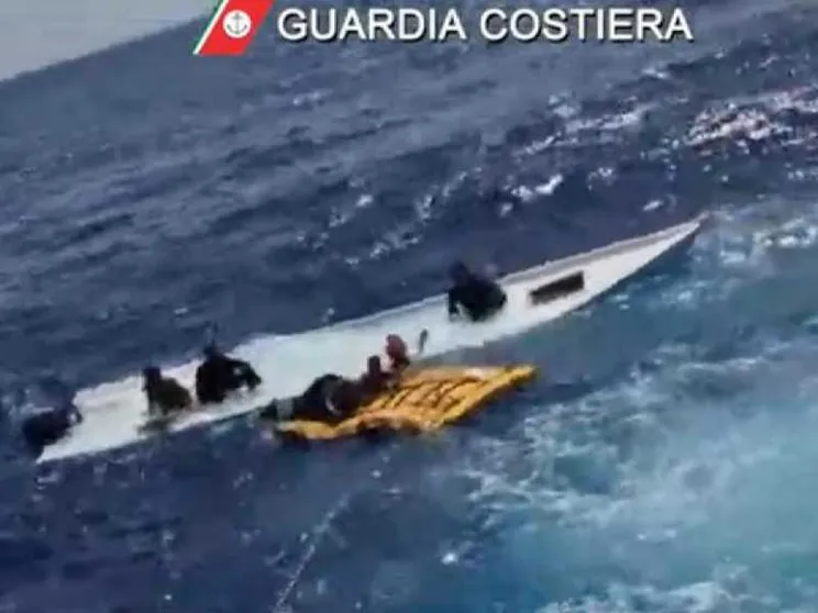 Due naufragi nel Mediterraneo, oltre 40 dispersi. Sette salvati a Lampedusa