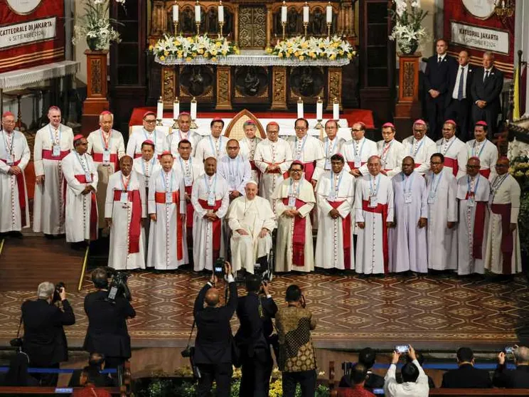 Il Papa: «Aiutare i poveri non è comunismo, è carità»