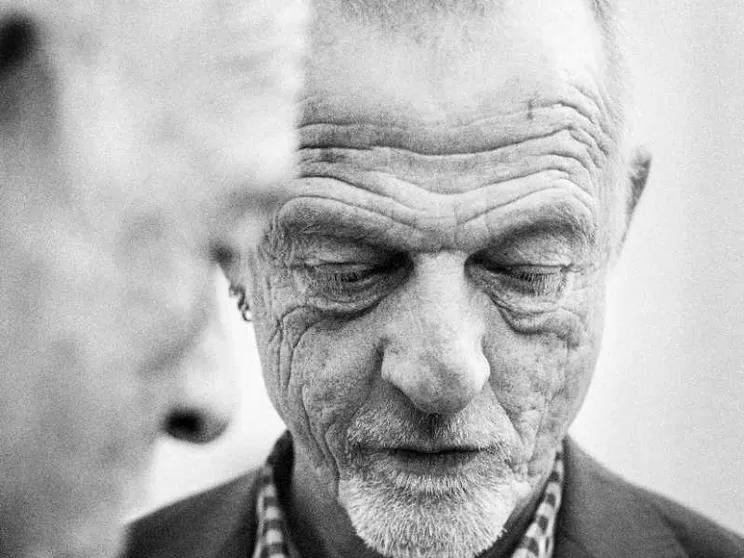Lo scrittore Bakker: «Così racconto la scoperta del dolore»