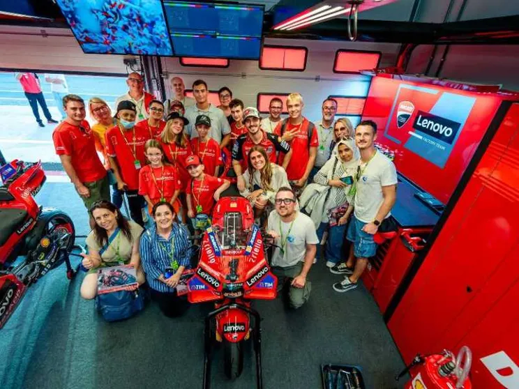Ai box con Pecco Bagnaia: il gran premio dei piccoli pazienti oncologici