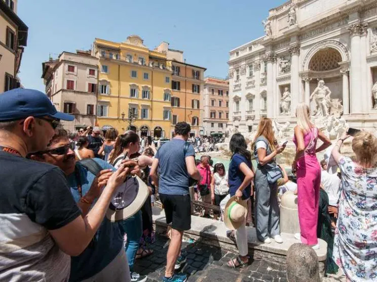 Un biglietto per Fontana di Trevi da dicembre con accessi gratuiti ma gestiti