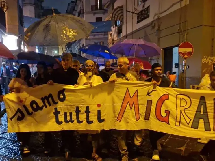 Napoli, la fiaccolata per i migranti morti dimenticati
