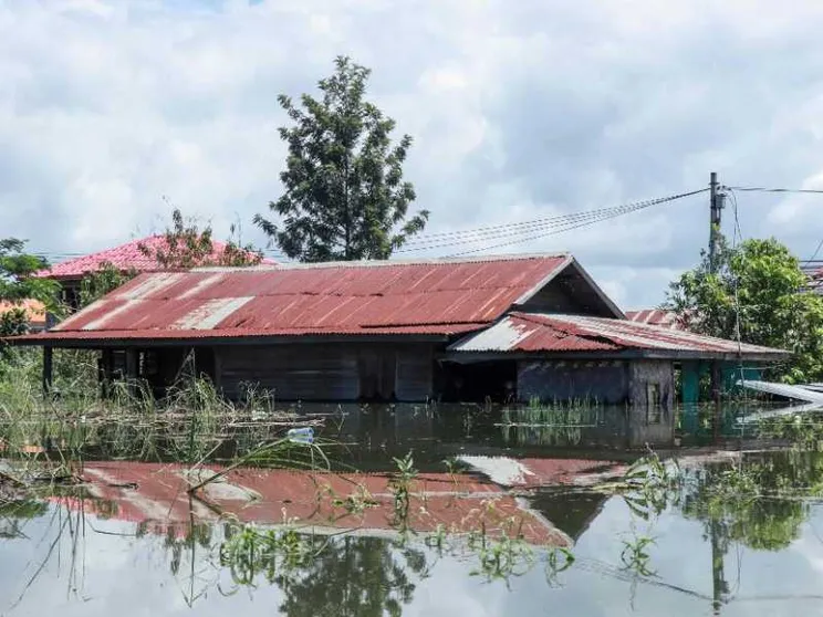 Il tifone mette in ginocchio il Myanmar: quasi 300 morti. Rara richiesta di aiuto