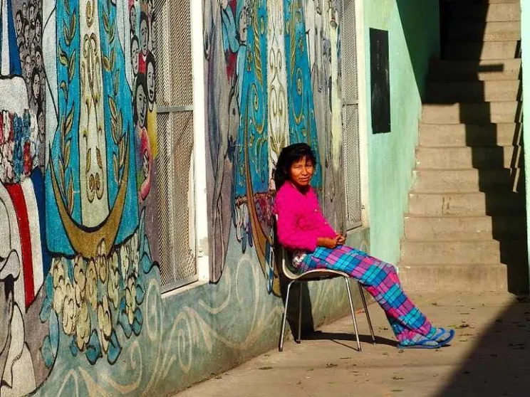 Nei colori dei murales a La Matanza la Chiesa che vive al fianco dei poveri