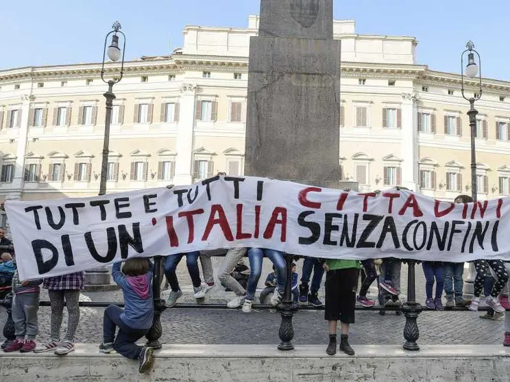 Raccolte 300mila firme per il referendum, ma il sito va in tilt