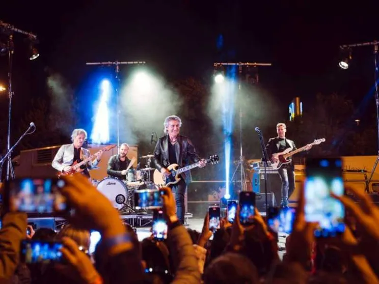 Ligabue di nuovo a Campovolo nel 2025. Ma prima il tour nei teatri