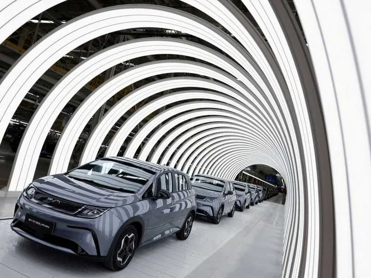 L'Europa si spacca sui dazi Ue alle auto elettriche cinesi