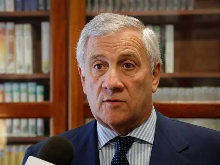 «Mio figlio rapito dal padre». Madre scrive a Tajani
