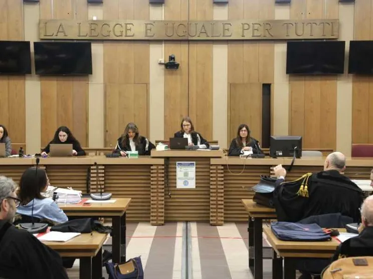 Assolto l’ex sindaco di Bibbiano: è la fine di un incubo