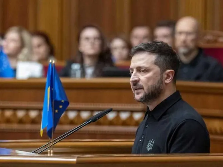 Nato, gas e risorse naturali: il piano di Zelensky per la vittoria