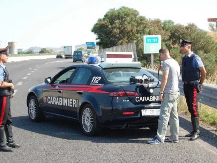 Scende dal pullman e viene investita da un'auto, morta studentessa