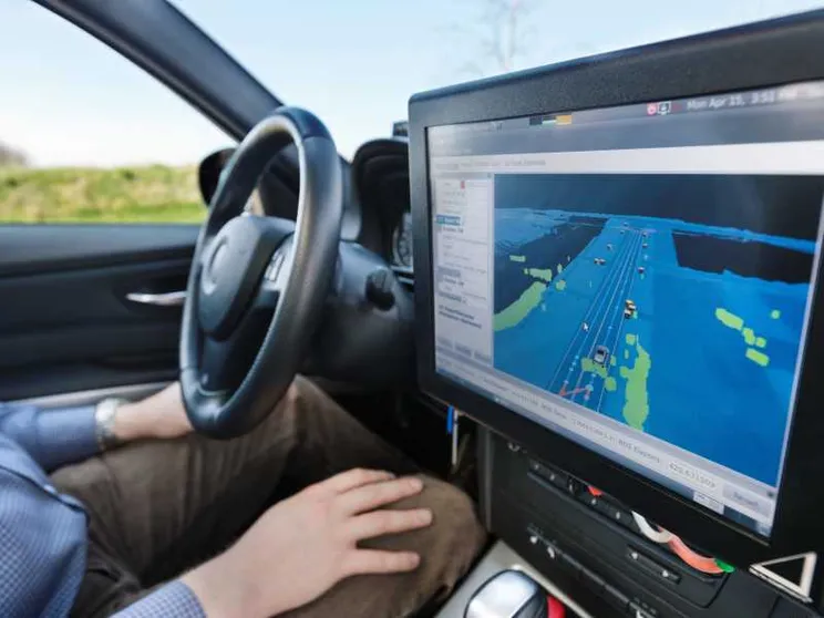 Esame di guida autonoma: BMW e Mercedes prime della classe