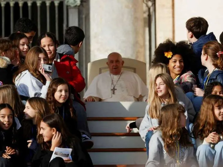 Il Papa: troppa la sofferenza in Ucraina e Terra Santa. Poi guarda alla Cina