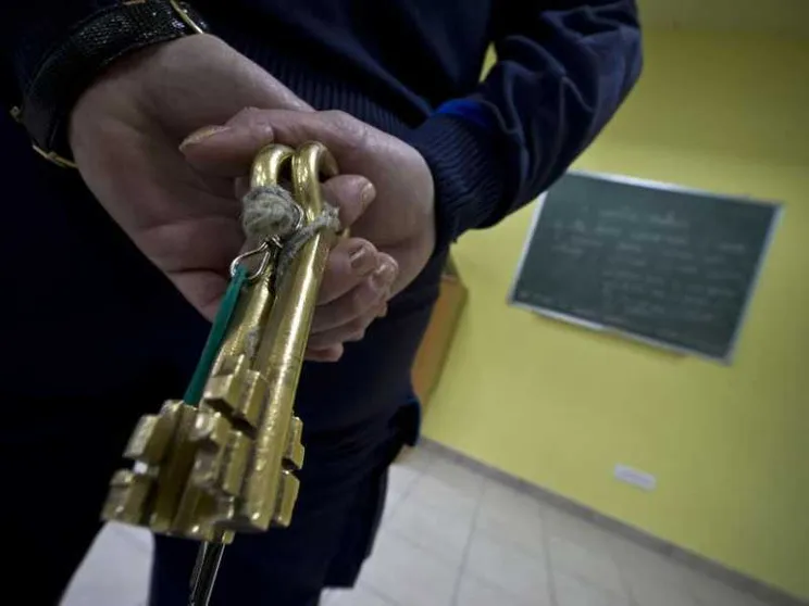 Spazi ridotti e bagni di fortuna nel carcere minorile più affollato d'Italia