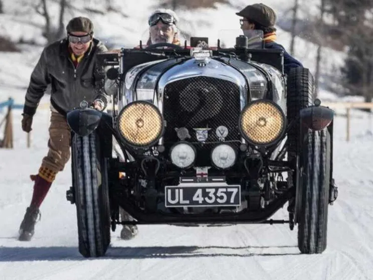 The I.C.E. Saint Moritz attende sul lago le auto più belle del mondo