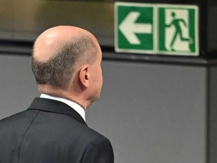 Scholz getta la spugna, in Germania è crisi di governo: si vota a febbraio