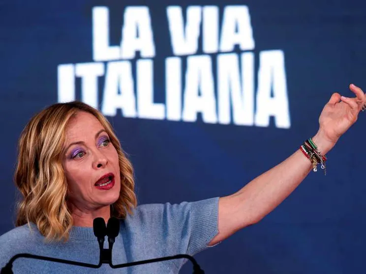 Meloni a testa bassa contro Schlein e Prodi. E agli alleati: «Basta egoismi»
