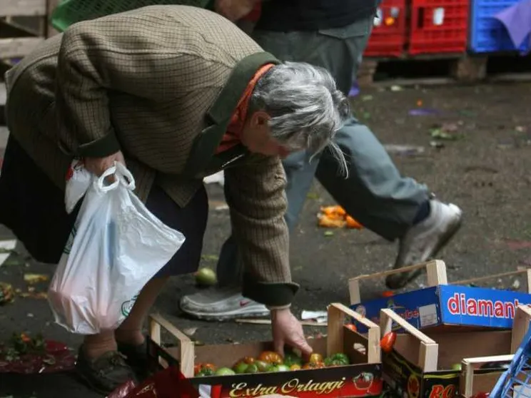 Sprechi alimentari, l’ingiustizia dalla produzione a casa nostra