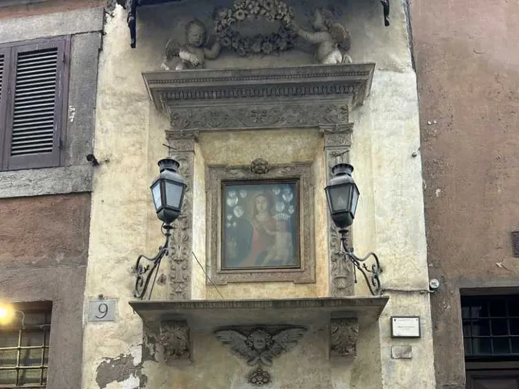Lungo le strade delle "Madonnelle" la mappa di una devozione antica