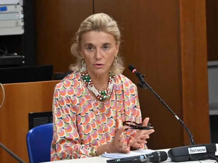 Intelligence, Elisabetta Belloni lascia in anticipo