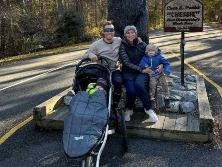 «Cento km di corsa spingendo il passeggino di mio figlio»